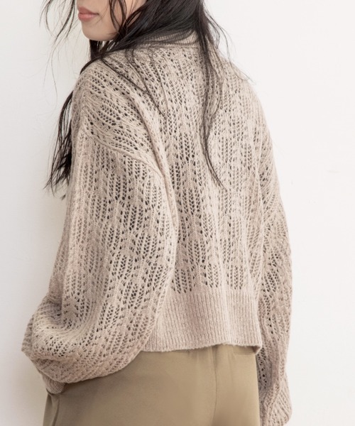 Mysa&Liina(ミーサリーナ)の「スカシ柄ショート丈ニット(ニット/セーター・レディース・ブラック/ブルー/グレイッシュベージュ・M)」の14枚目の写真