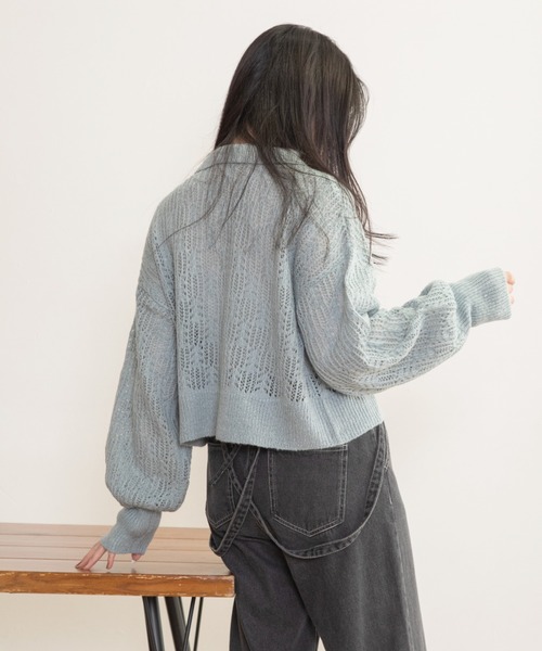 Mysa&Liina(ミーサリーナ)の「スカシ柄ショート丈ニット(ニット/セーター・レディース・ブラック/ブルー/グレイッシュベージュ・M)」の4枚目の写真