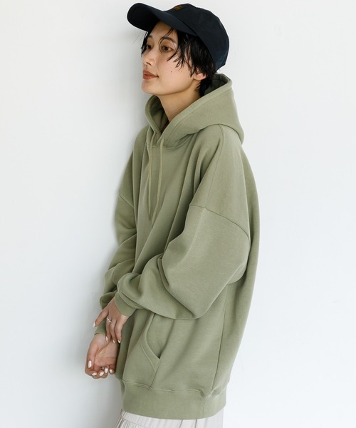 koe（コエ）の「■アンチピリング加工ＴＣ裏起毛パーカー*（パーカー・レディース・ホワイト/ライトグレー/ブラック/カーキ/ピンク/イエロー/ブルー/グリーン/マジェンタ/A/B/C/D/ライトベージュ/H/ネイビー/パープル/レッド/オレンジ/E/F/G・S/M/L/XL）」の6枚目の写真