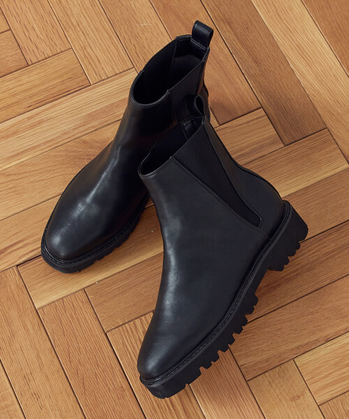 COMME CA ISM（コムサイズム）の「サイドゴアショートブーツ（ブーツ・レディース・ブラック・23.5cm/24.5cm）」の13枚目の写真