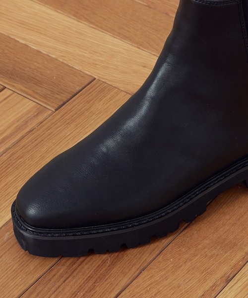 COMME CA ISM（コムサイズム）の「サイドゴアショートブーツ（ブーツ・レディース・ブラック・23.5cm/24.5cm）」の3枚目の写真