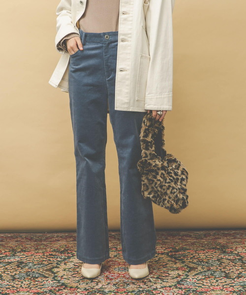 UR Lab.(アーバンリサーチラボ)の「『34サイズ/低身長向けも展開』コーデュロイフレアパンツ(その他パンツ・レディース・ブルー/ベージュ系その他・34/36/38)」の10枚目の写真