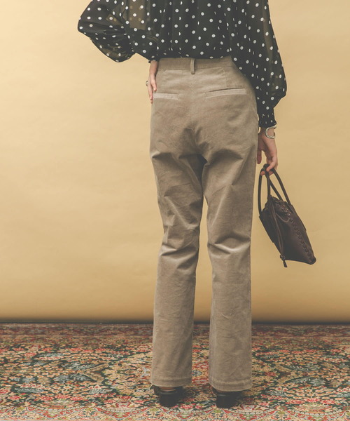 UR Lab.(アーバンリサーチラボ)の「『34サイズ/低身長向けも展開』コーデュロイフレアパンツ(その他パンツ・レディース・ブルー/ベージュ系その他・34/36/38)」の18枚目の写真