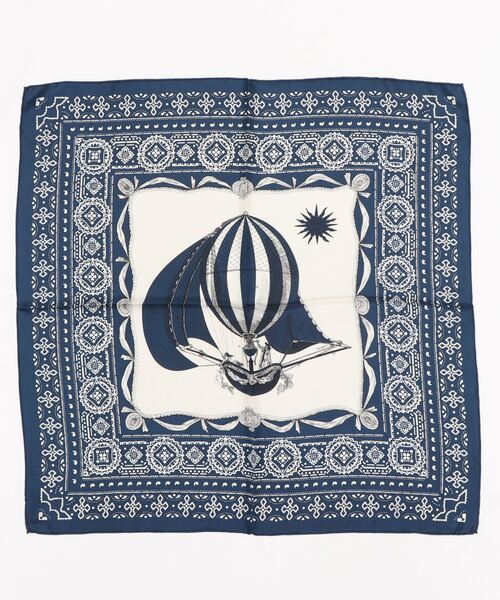 SLOBE IENA（スローブイエナ）の「【manipuri/マニプリ】 キキュウ柄バンダナ（バンダナ/スカーフ・レディース・ホワイト/ネイビー・FREE）」の4枚目の写真