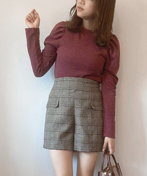 OLIVE des OLIVE（オリーブデオリーブ）の「花ジャガードパワショルプルオーバー（Tシャツ/カットソー・レディース・オフホワイト/ブラック/ベージュ/ボルドー・FREE）」の4枚目の写真