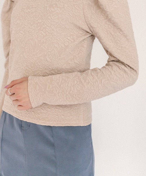 OLIVE des OLIVE（オリーブデオリーブ）の「花ジャガードパワショルプルオーバー（Tシャツ/カットソー・レディース・オフホワイト/ブラック/ベージュ/ボルドー・FREE）」の6枚目の写真