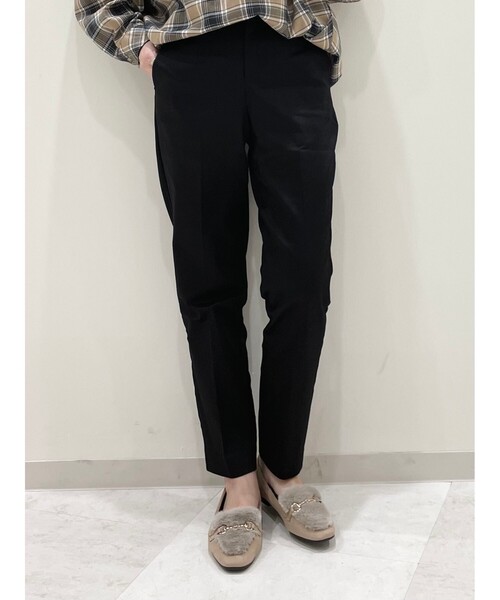 SHOO・LA・RUE(シューラルー)の「◆【SS-4L】サテン裏起毛スティックパンツ(その他パンツ・レディース・サンドベージュ/アイボリー/ダークグリーン/ブラック/ダークブラウン・02/01/04/03/05/10/06)」の6枚目の写真