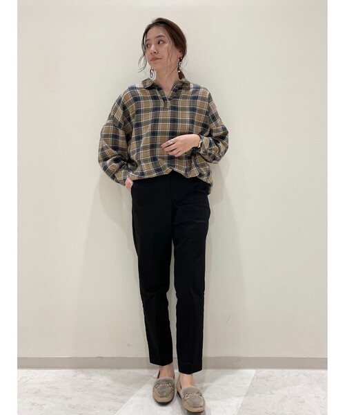 SHOO・LA・RUE(シューラルー)の「◆【SS-4L】サテン裏起毛スティックパンツ(その他パンツ・レディース・サンドベージュ/アイボリー/ダークグリーン/ブラック/ダークブラウン・02/01/04/03/05/10/06)」の12枚目の写真