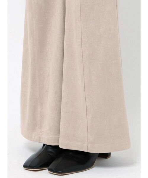 LAGUNAMOON(ラグナムーン)の「フェイクスエードパンツ(その他パンツ・レディース・ラベンダー/ベージュ・SMALL/MEDIUM)」の12枚目の写真