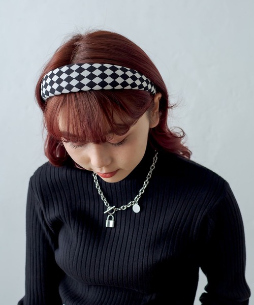RASVOA（ラスボア）の「ブロックチェックカチューシャ（カチューシャ・レディース・ブラック・FREE）」の4枚目の写真