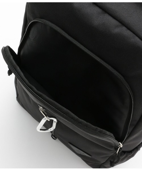 ADAM ET ROPE'(アダムエロペ)の「【ROUTINE】バックパック(バックパック/リュック・メンズ・ブラック・FREE)」の6枚目の写真