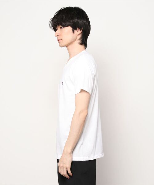 Champion(チャンピオン)の「Champion チャンピオン Vネック 半袖 Tシャツ メンズ 無地 ワンポイント ロゴ(Tシャツ/カットソー・メンズ・ホワイト/ブラック/ネイビー・MEDIUM/LARGE/X-LARGE)」の9枚目の写真