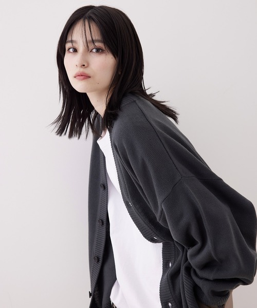 JUNRED（ジュンレッド）の「【こめ×JUNRed】ボリュームスリーブニットカーディガン（カーディガン/ボレロ・メンズ・オフホワイト/チャコールグレー/グリーン・S/M/L）」の11枚目の写真