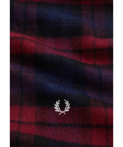 FRED PERRY（フレッドペリー）の「Tartan Scarf（ストール/ショール・メンズ・ネイビー/グレー・ONE SIZE）」の7枚目の写真