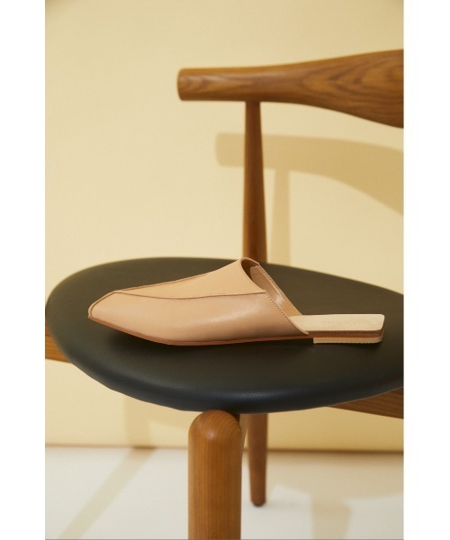 BLACK BY MOUSSY（ブラックバイマウジー）の「square mule（スクエアミュール）（その他シューズ・レディース・ベージュ/ブラック・38/37/36）」の3枚目の写真