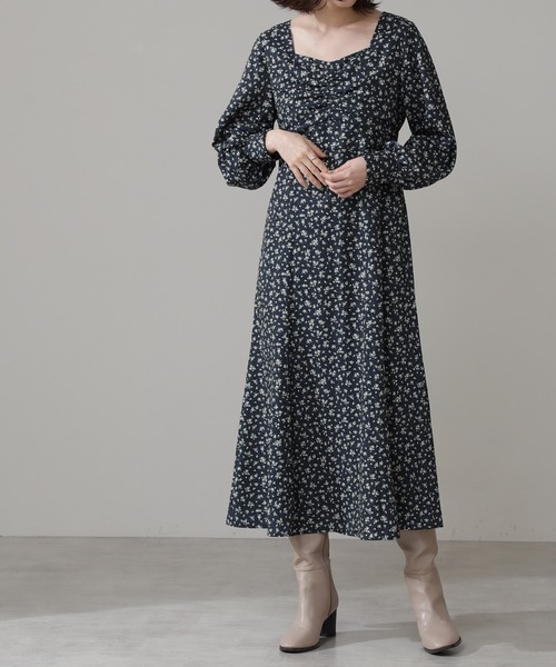 N.(N. Natural Beauty Basic)(エヌエヌナチュラルビューティーベーシック)の「◆スクエアネック小花マキシワンピース(ワンピース・レディース・ネイビー/オフホワイト/グリーン・MEDIUM)」の1枚目の写真