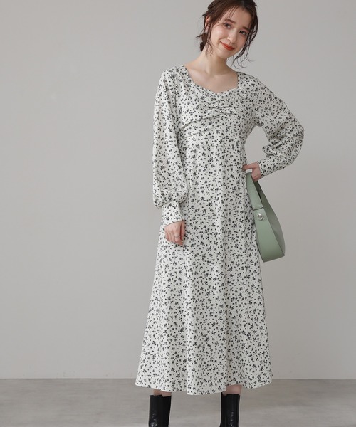 N.(N. Natural Beauty Basic)(エヌエヌナチュラルビューティーベーシック)の「◆スクエアネック小花マキシワンピース(ワンピース・レディース・ネイビー/オフホワイト/グリーン・MEDIUM)」の2枚目の写真