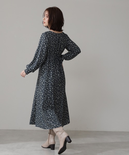 N.(N. Natural Beauty Basic)(エヌエヌナチュラルビューティーベーシック)の「◆スクエアネック小花マキシワンピース(ワンピース・レディース・ネイビー/オフホワイト/グリーン・MEDIUM)」の13枚目の写真