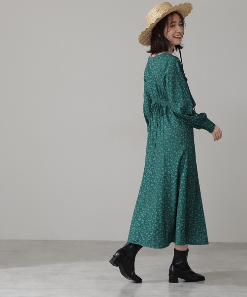 N.(N. Natural Beauty Basic)(エヌエヌナチュラルビューティーベーシック)の「◆スクエアネック小花マキシワンピース(ワンピース・レディース・ネイビー/オフホワイト/グリーン・MEDIUM)」の8枚目の写真