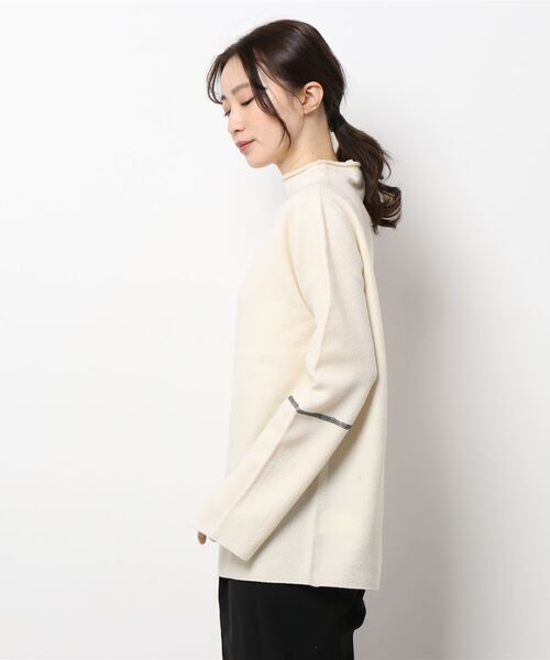 MADEMOISELLE ROPE'（マドモアゼル ロペ）の「【JUST FEMALE】 ラインボトルネックニット（ニット/セーター・レディース・オフホワイト・FREE）」の3枚目の写真