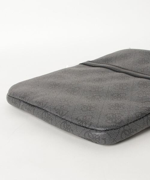 Guess（ゲス）の「VEZZOLA Crossbody（ショルダーバッグ・メンズ・ダークグレー・ONE SIZE）」の3枚目の写真