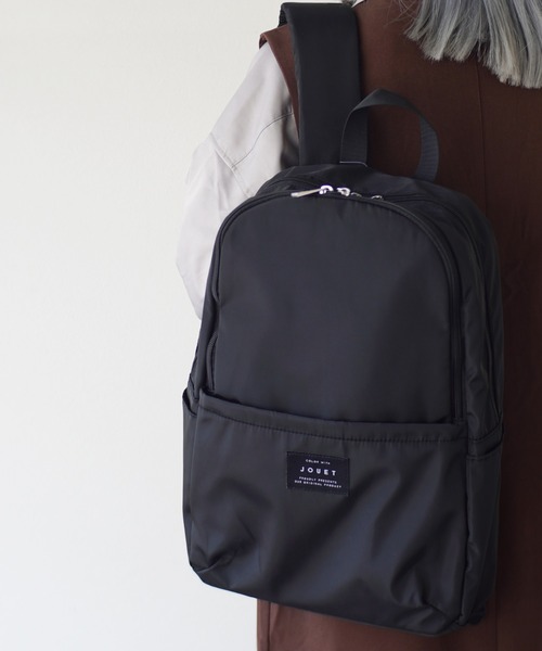 Jouet(ジョエット)の「【 JOUET / ジョエット 】微光沢 10ポケット リュック_(バックパック/リュック・レディース・ブラック/ベージュ・FREE)」の3枚目の写真