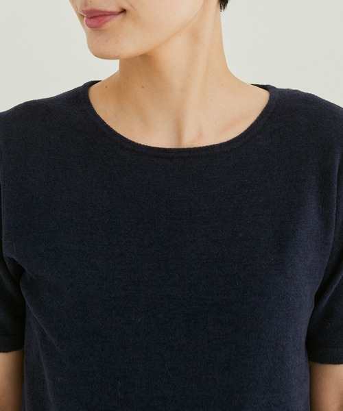 SALON adam et rope'（サロン アダム エ ロペ）の「【極上の肌ざわり】コンパクトクルーネックT -CreamyCotton /クリーミーコットン-（Tシャツ/カットソー・レディース・オレンジ/ホワイト系その他2/ピンク/オフホワイト/ブラック系その他/ライトグリーン・FREE）」の9枚目の写真