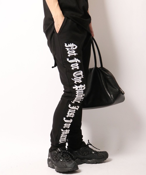 ByTheR(バイザアール)の「BYTHER 韓国ブランド 刺繍ジョガーパンツ(スウェットパンツ・メンズ・ブラック・FREE)」の3枚目の写真
