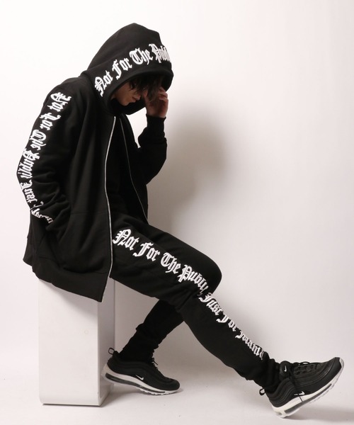ByTheR(バイザアール)の「BYTHER 韓国ブランド 刺繍ジョガーパンツ(スウェットパンツ・メンズ・ブラック・FREE)」の5枚目の写真