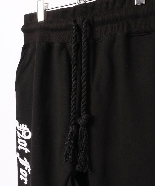 ByTheR(バイザアール)の「BYTHER 韓国ブランド 刺繍ジョガーパンツ(スウェットパンツ・メンズ・ブラック・FREE)」の15枚目の写真
