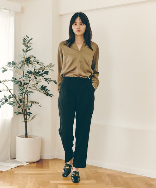 Lamoa（ラモア）の「Lamoa/ディープVネック ブラウス（シャツ/ブラウス・レディース・カーキ/ブルー/ホワイト/ワインレッド/ベージュ・FREE）」の22枚目の写真