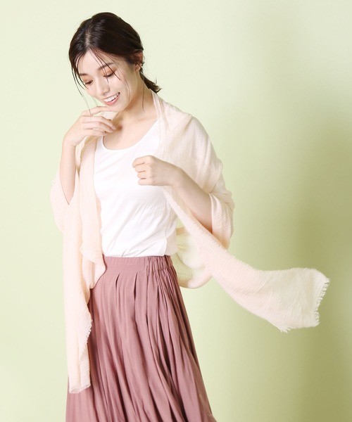 sankyo shokai（サンキョウショウカイ）の「大判ストール薄手（ストール/ショール・レディース・モカ/ライトブルー/ピンクベージュ/ブルー/セージグリーン/オレンジ/グリーン・FREE）」の8枚目の写真