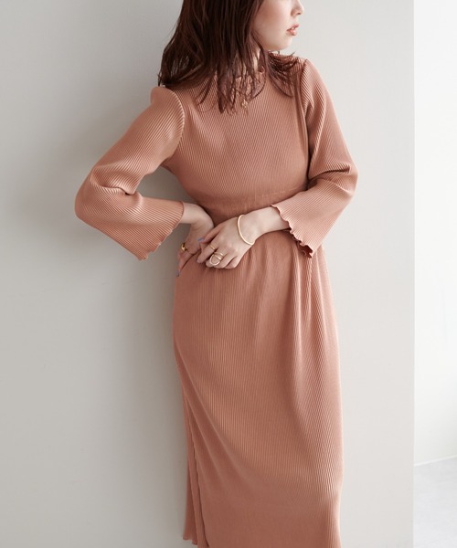 natural couture（ナチュラルクチュール）の「大人上品な1着 ウエストシャーリングプリーツワンピース（ワンピース・レディース・ブラック/オレンジ/ミント/グレイッシュベージュ・FREE）」の13枚目の写真