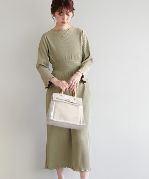 natural couture（ナチュラルクチュール）の「大人上品な1着 ウエストシャーリングプリーツワンピース（ワンピース・レディース・ブラック/オレンジ/ミント/グレイッシュベージュ・FREE）」の6枚目の写真