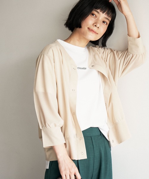 LBC(エルビーシー)の「刺繍ミニロゴT(Tシャツ/カットソー・レディース・ホワイト/チャコールグレー/ベージュ/ブルー・M/L)」の5枚目の写真