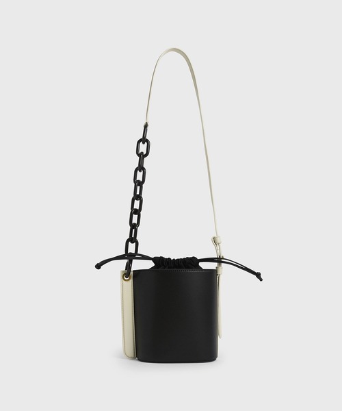CHARLES & KEITH◆チェック柄ドローストリングバケットバッグ CHARLES & KEITH◇チェック柄ドローストリングバケットバッグ