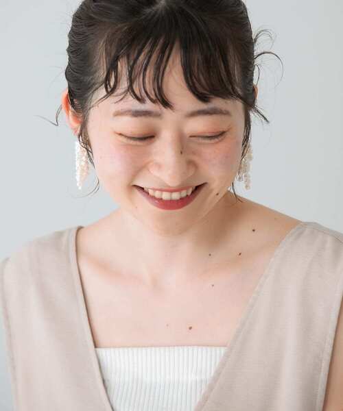 KBF(ケイビーエフ)の「ボリュームパールイヤリング(イヤリング・レディース・ホワイト・ONE)」の3枚目の写真