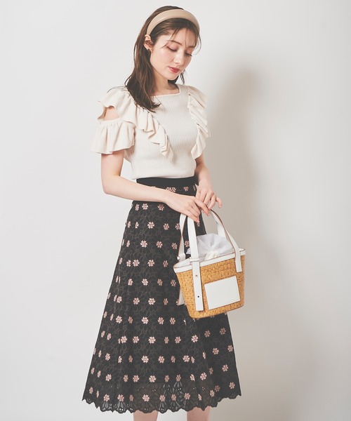 31 Sons de mode（トランテアン　ソン　ドゥ　モード）の「花柄刺繍スカート（スカート・レディース・ブラック/オフホワイト・38/36）」の3枚目の写真