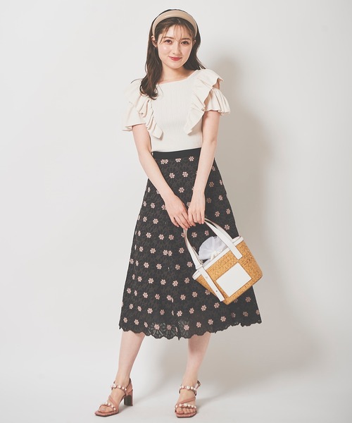 31 Sons de mode（トランテアン　ソン　ドゥ　モード）の「花柄刺繍スカート（スカート・レディース・ブラック/オフホワイト・38/36）」の7枚目の写真