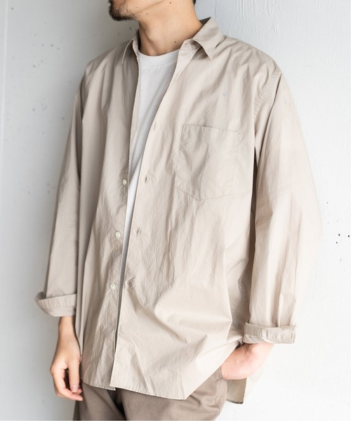 417 EDIFICE（フォーワンセブンエディフィス）の「【ESSENTIAL / エッセンシャル】ブロード レギュラー シャツ（シャツ/ブラウス・メンズ・チャコールグレー/ベージュ/ブルー/ホワイト/グリーン/ラベンダー・MEDIUM/LARGE/X-LARGE/SMALL）」の3枚目の写真