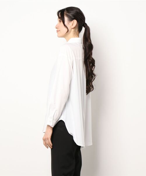 Samansa Mos2 blue（サマンサモスモスブルー）の「【接触冷感】マルチスタイルシャツ（シャツ/ブラウス・レディース・ホワイト/ネイビー/オフホワイト/サックスブルー/イエロー/ブルー/ラベンダー・MEDIUM/LARGE）」の17枚目の写真