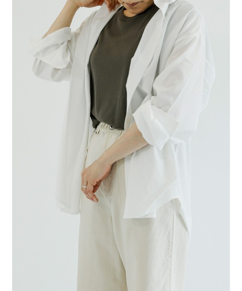 Samansa Mos2 blue（サマンサモスモスブルー）の「【接触冷感】マルチスタイルシャツ（シャツ/ブラウス・レディース・ホワイト/ネイビー/オフホワイト/サックスブルー/イエロー/ブルー/ラベンダー・MEDIUM/LARGE）」の18枚目の写真