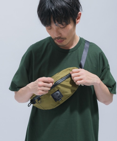 PRESONE(プレゾン)の「AMOA×PRESONE ウエストバッグ(ボディバッグ/ウエストポーチ・メンズ・ブラック/ベージュ・ONESIZE)」の8枚目の写真