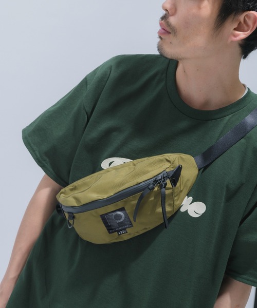 PRESONE(プレゾン)の「AMOA×PRESONE ウエストバッグ(ボディバッグ/ウエストポーチ・メンズ・ブラック/ベージュ・ONESIZE)」の9枚目の写真