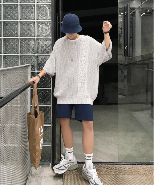 neos（ネオス）の「【neos -addictive design-】ケーブル 畦編み 切替 ビッグシルエット サマーニット（ニット/セーター・メンズ・ホワイト/ブラック/ベージュ/ピンク/ホワイト系その他/杢グレー/チャコールグレー/ブラック系2/グレー系1/ブラック系1/ブラック系・MEDIUM/LARGE）」の18枚目の写真