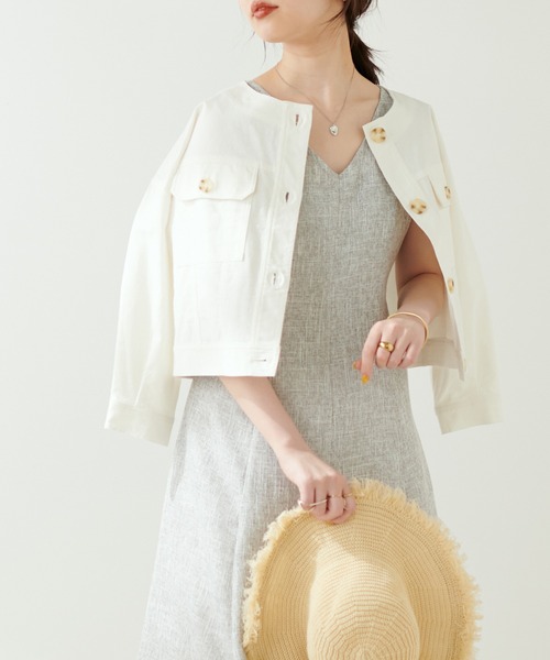 natural couture(ナチュラルクチュール)の「綿麻ノーカラー7分袖ショートブルゾン(ブルゾン・レディース・ライトベージュ/オフホワイト/スミクロ・FREE)」の1枚目の写真