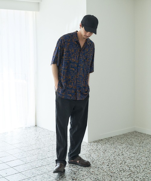 niko and...(ニコアンド)の「幾何学柄アソートシャツ(シャツ/ブラウス・メンズ・ネイビー/ライトブラウン/スモーク・MEDIUM/LARGE)」の6枚目の写真