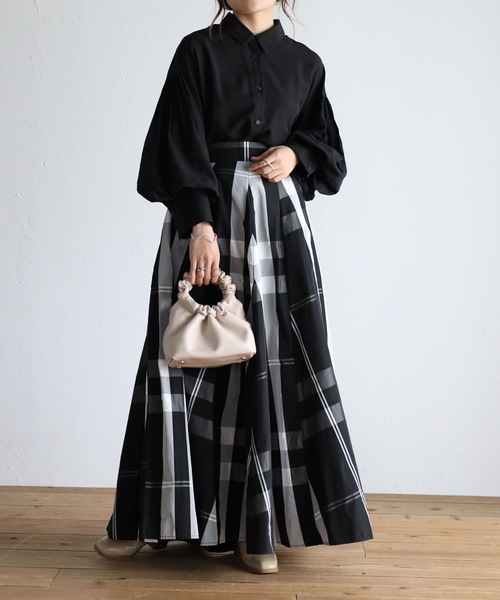 sakishimatokyo（サキシマトーキョー）の「【6色展開 】ボリューム袖 バックギャザーブラウス（シャツ/ブラウス・レディース・オフホワイト/ブラック/ピンク/ブラウン/グリーン/カーキ・FREE）」の14枚目の写真