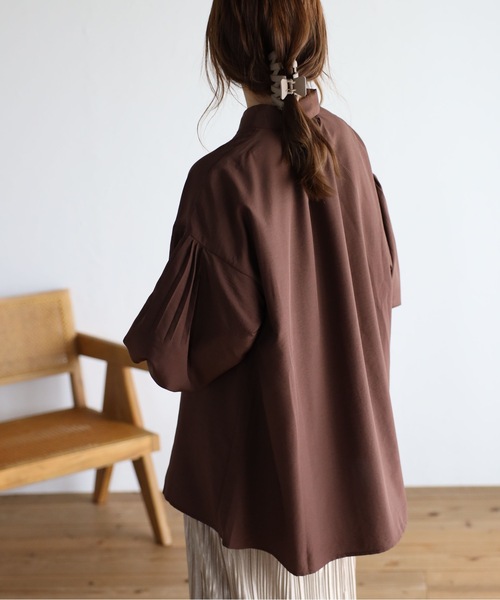 sakishimatokyo（サキシマトーキョー）の「【6色展開 】ボリューム袖 バックギャザーブラウス（シャツ/ブラウス・レディース・オフホワイト/ブラック/ピンク/ブラウン/グリーン/カーキ・FREE）」の17枚目の写真