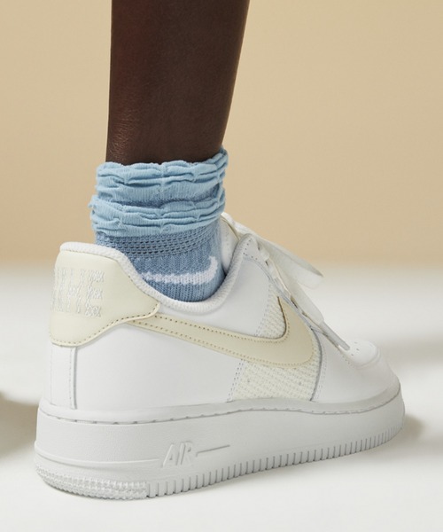 NIKE(ナイキ)の「ナイキ エア フォース 1 '07 ESS ウィメンズシューズ / Nike Air Force 1 '07 ESS Women's Shoes (AF1)(スニーカー・レディース・アイボリー・23/24/25/26/27/28/22/25.5/26.5/27.5/22.5/24.5/23.5/28.5/29)」の12枚目の写真